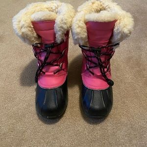 Girls Bearpaw snow boots
